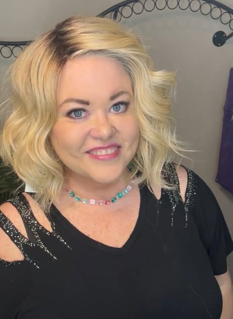 MOOD BOOSTER BUTTERCREAM BLONDE HS NWT Luxury Wig by SBS LW3 AC1