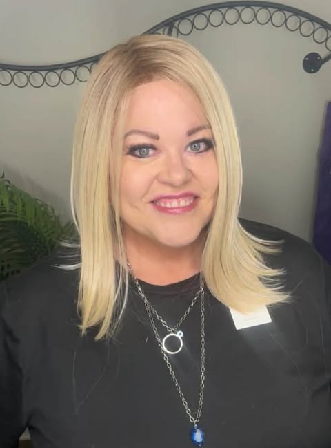 Cindy Champagne Blonde HS NWT Standard Luxury Wig LW3-AC1