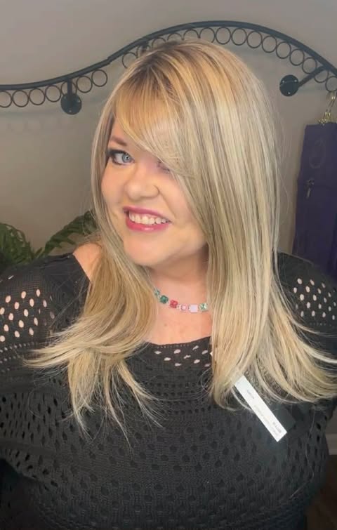 BELLA SHAKEN OATMILK BLONDE HS HT LUXURY WIG TN1 AC1