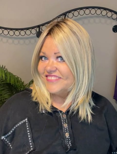 FINISH LINE BUTTERMILK BLONDE HS NWT Luxury Wig by SBS TN1 AC1