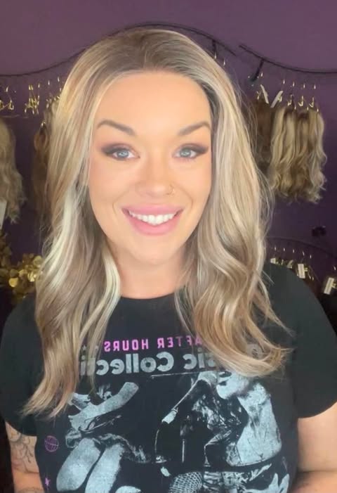 TIANA SUGAR GLAZE NWOT SWISS LUXE WIG LW3-AC1
