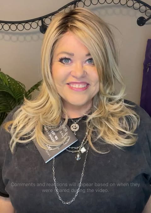 LEOLA OATMEAL COOKIE HS NWT Luxury Wig by Velvet Noir LW3 AC1