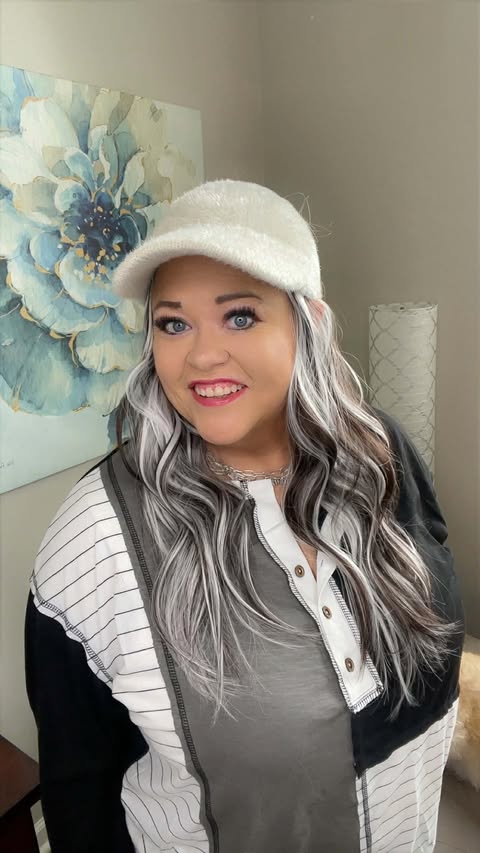 CASUAL CROWN TRL DARLING HS NWT BETTER THAN BASIC WIG by CSC TN1-AC1