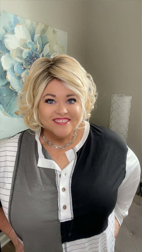 PICTURE PERFECT HS NWT Luxury Wig by SBS TN1 AC1