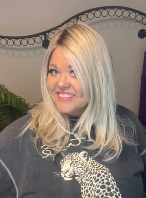 Studio Lights  • Mystery Untagged Luxury Wig HT LW3-AC1