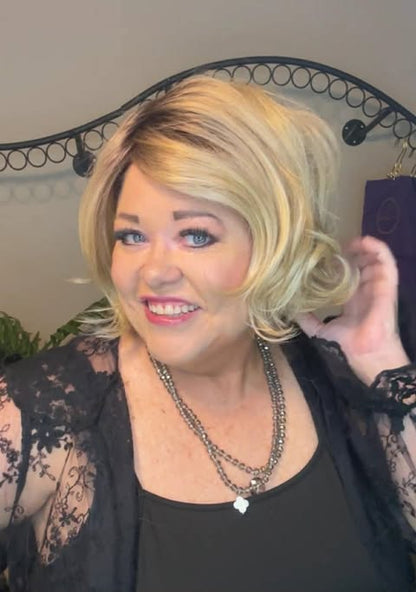 ARABELLA CHAMPAGNE BLONDE HS Standard Luxury Wig LW3 KQ1