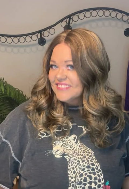 Melanie Heavy Highlights HS NWT Basic Wig CSC LW3 DH1
