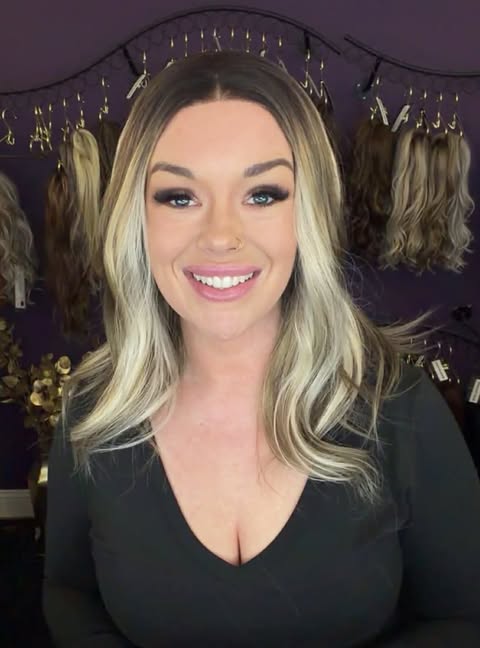 LOUELLA CHESAPEAKE COLORING HS NWT BASIC WIG SS LW3 AC1