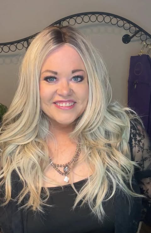 LONG TOUSLED WAVES ROOTED BISCUIT HS BASIC WIG BY HAIRDO LW3 TH1