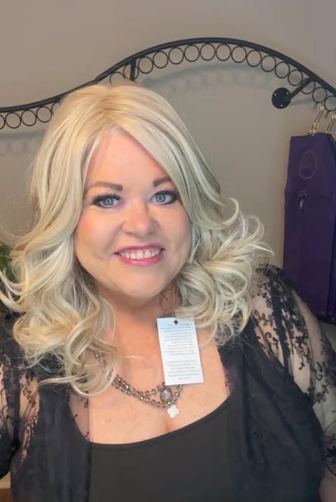 Gentle Energy MYSTERY UNTAGGED HS HT LUXURY WIG LW3-AC1