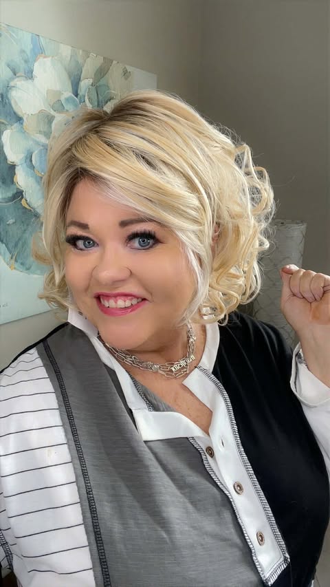 PICTURE PERFECT HS NWT Luxury Wig by SBS TN1 AC1