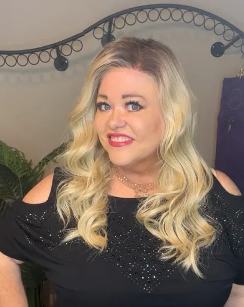 Elliana CHAMPAGNE BLONDE HS Standard Luxury Wig TN1 KQ1