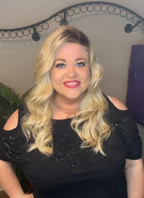 Elliana CHAMPAGNE BLONDE HS Standard Luxury Wig TN1 KQ1
