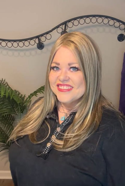 Finesse And Fire NWOT FULL MONOFILAMENT LUXURY WIG TN1 AC1