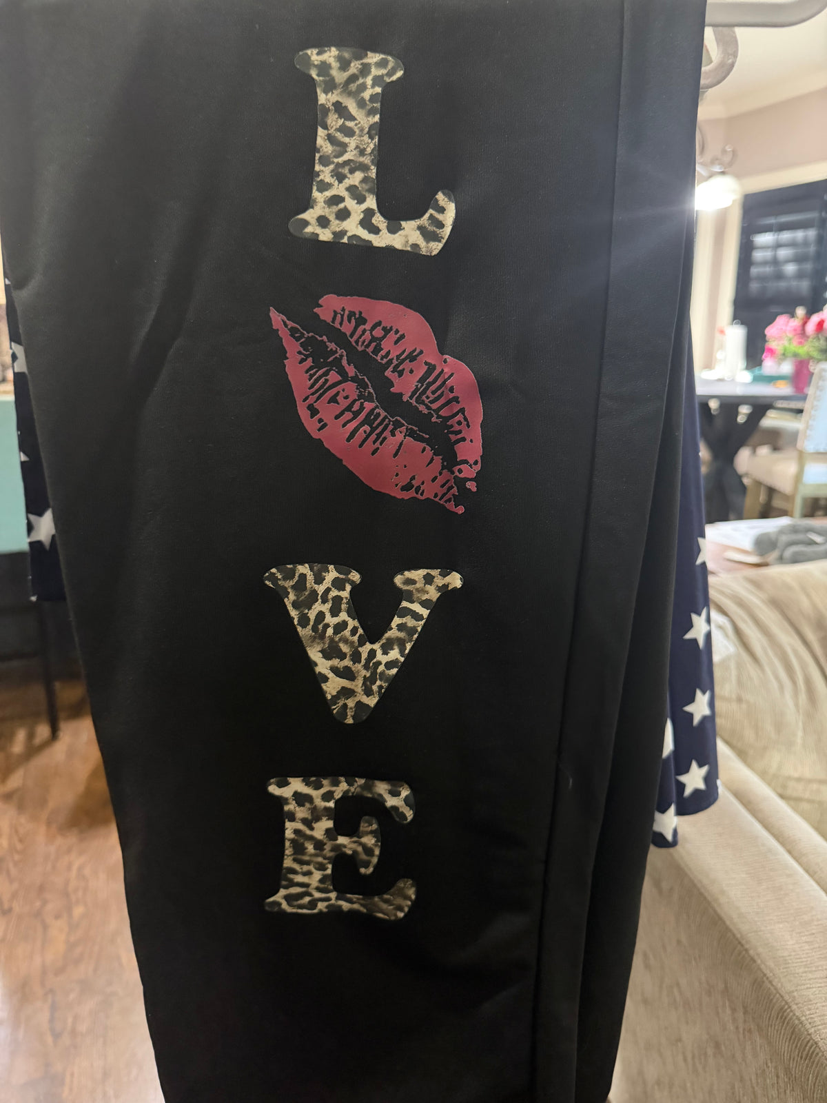 Black Love Leopard Sweatpants size M