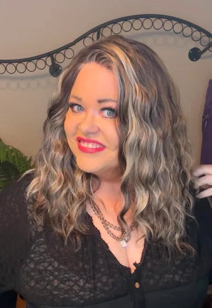 DESTINED TO GREATNESS NWOT SWISS LUXE WIG TN1 AC1