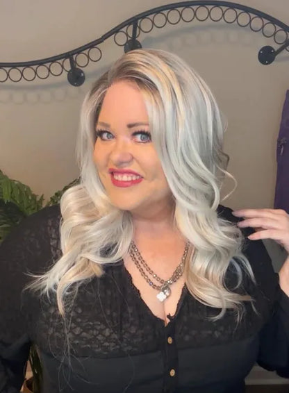 ROXANNA PLATINUM SMOKE (LARGE) NWT BETTER THAN BASIC WIG BY CSC TN1 AC1