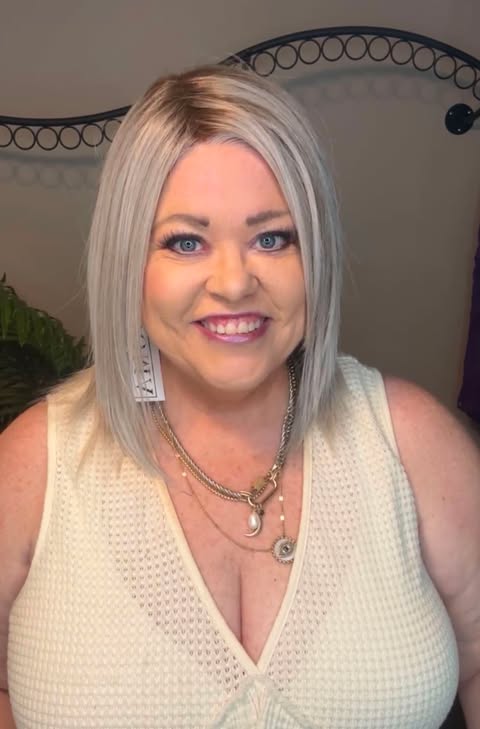 SWEET SERENITY ASH BLONDE HS NWT Luxury Wig by SBS LW3-AC1