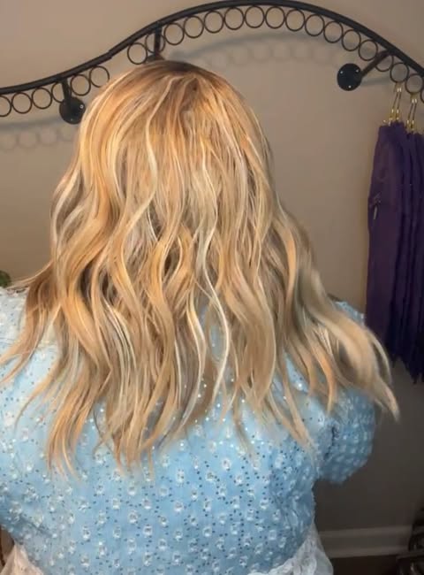 Cast A Spell COOL SMOKY BEIGE BLONDE HS NWOT SWISS LUXE WIG TN1-AC1