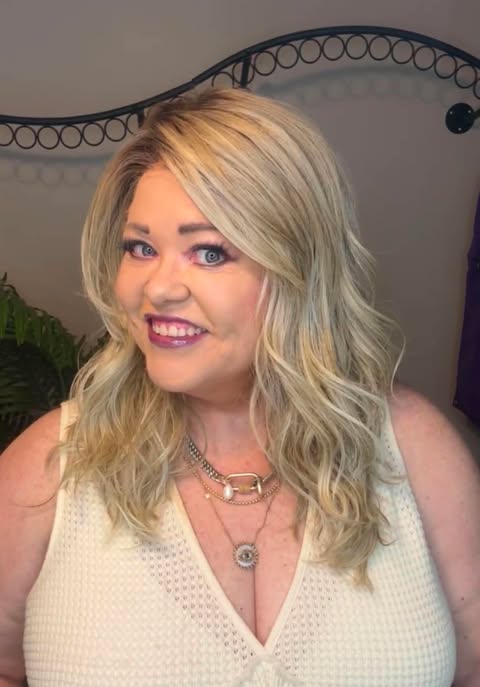 Almost Famous Buttermilk Blonde HS NWT Luxury Wig by SBS LW3-AC1