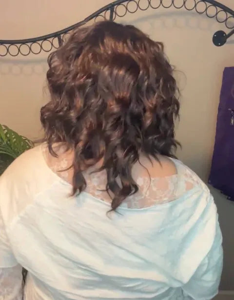 KIRA DEEP CRIMSON HS NWOT SWISS LUXE WIG LW3-AC1