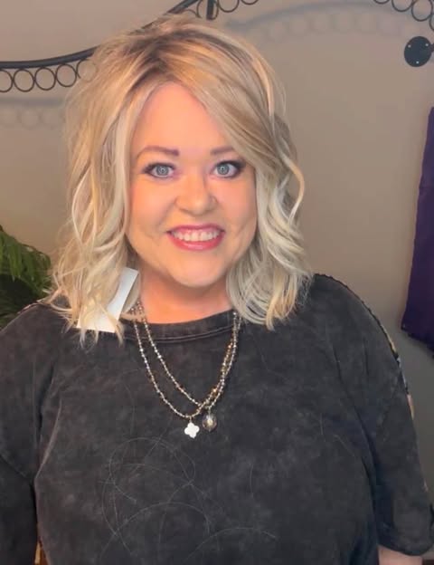 COASTAL CHARM NEUTRAL SAND BLONDE HS HT NWT Luxury Wig by SBS LW3-AC1
