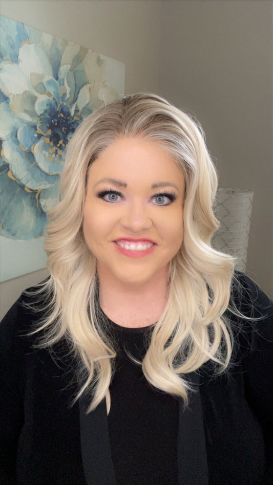 MARIPOSA VANILLA LARGE HS NWT BETTER THAN BASIC WIG by CSC TN1-AC1