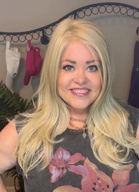 SIENNA CAKE BATTER BLONDE HS NWT LUXURY  WIG BY BELLE TRESS LW3-AC1