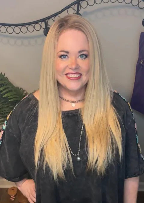 JAYLA WARM BLONDE NWOT HS BASIC WIG LW3-AC1