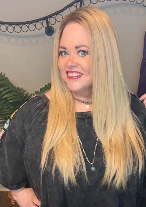 JAYLA WARM BLONDE NWOT HS BASIC WIG LW3-AC1