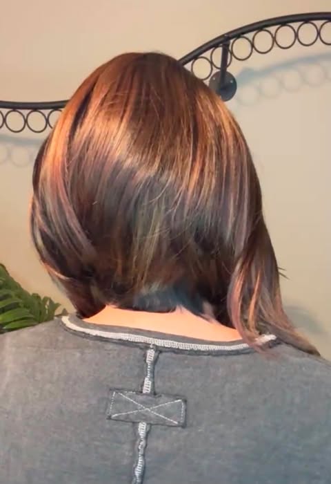 AN ICON EMERGES HS NWOT BETTER THAN BASIC WIG LW3-AC1