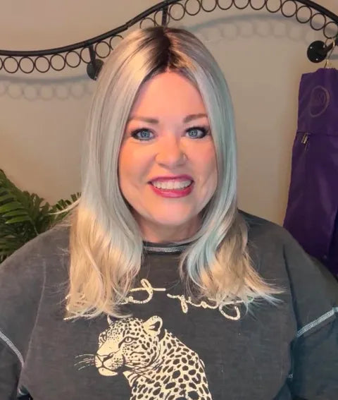 BLISS SNOWY GREY NWOT NHS LUXURY WIG LW3 TH1