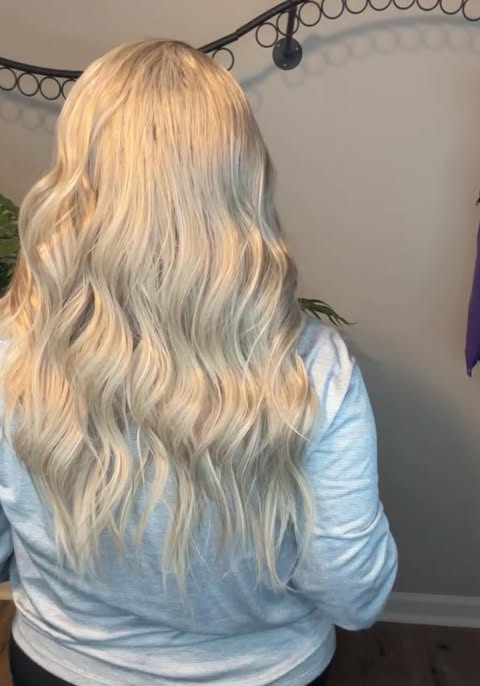 SIENNA COOL BEIGE BLONDE HS NWOT SWISS LUXE WIG LW3-AC1