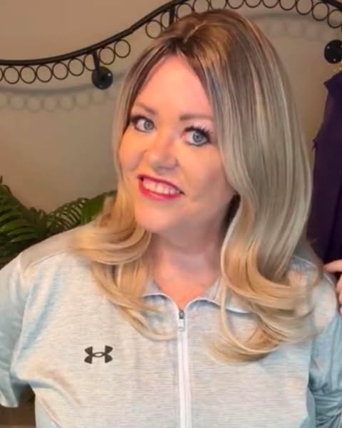 KALANI LIGHT HONEY BLONDE HS NWOT BETTER THAN BASIC MACHINE CAP WIG LW3-AC1