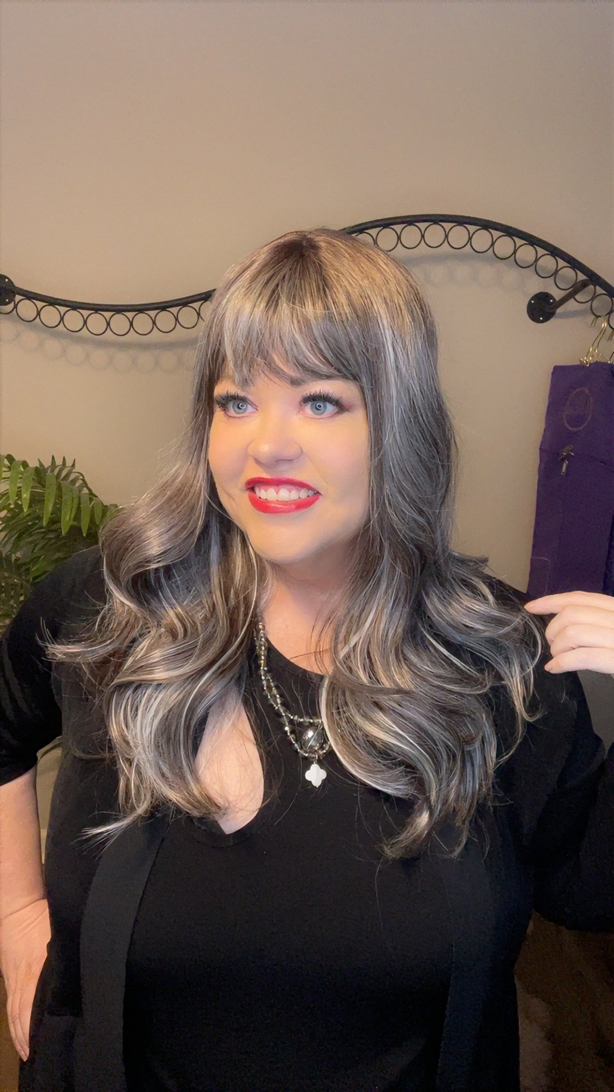 TAYLOR STUDIO GREY LARGE HS NWT BETTER THAN BASIC WIG by CSC TN1 AC1