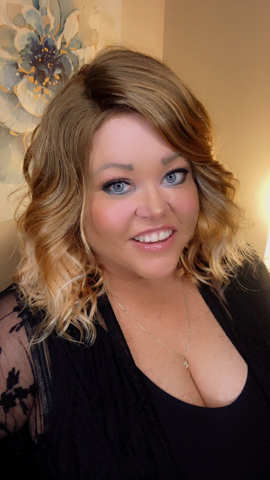 TYRA SPICED APRICOT NHS SIGNATURE LUXURY WIG LW3 AC1