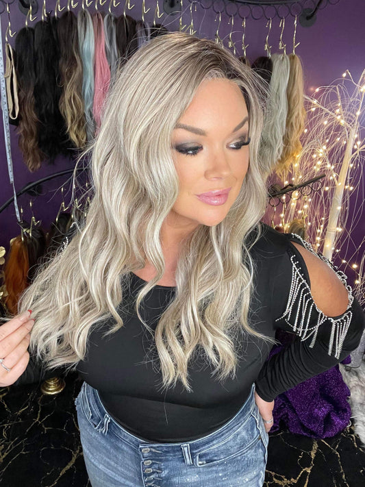 ELLIANA SMOKING HOT BLONDE HS STANDARD LUXURY WIG LW3 TH1