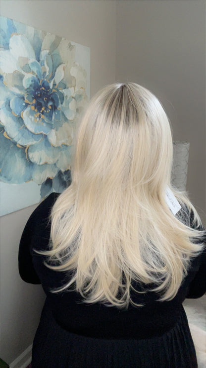 GRAND ENTRANCE CHAMPAGNE BLONDE  HS NWT Luxury Wig by SBS TN1-AC1