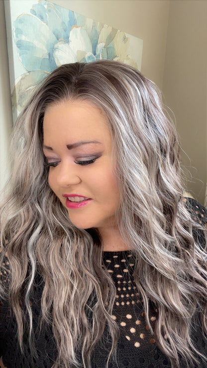 ALLEGRA FROSTED LATTE HS NWOT SWISS LUXE WIG TN1-AC1