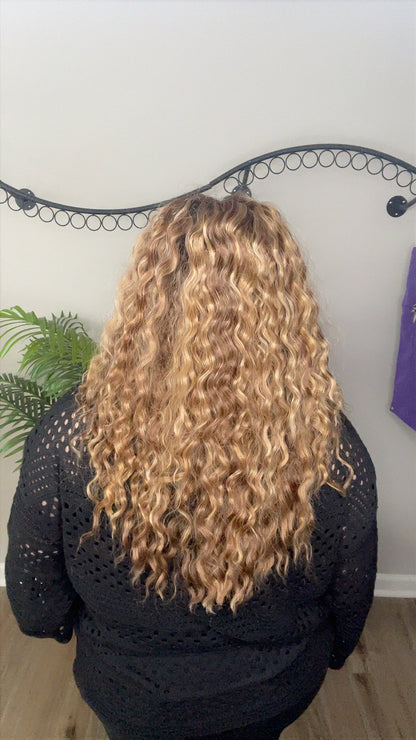 Mel Toffee and Cream NWOT HS Basic Wig LW3