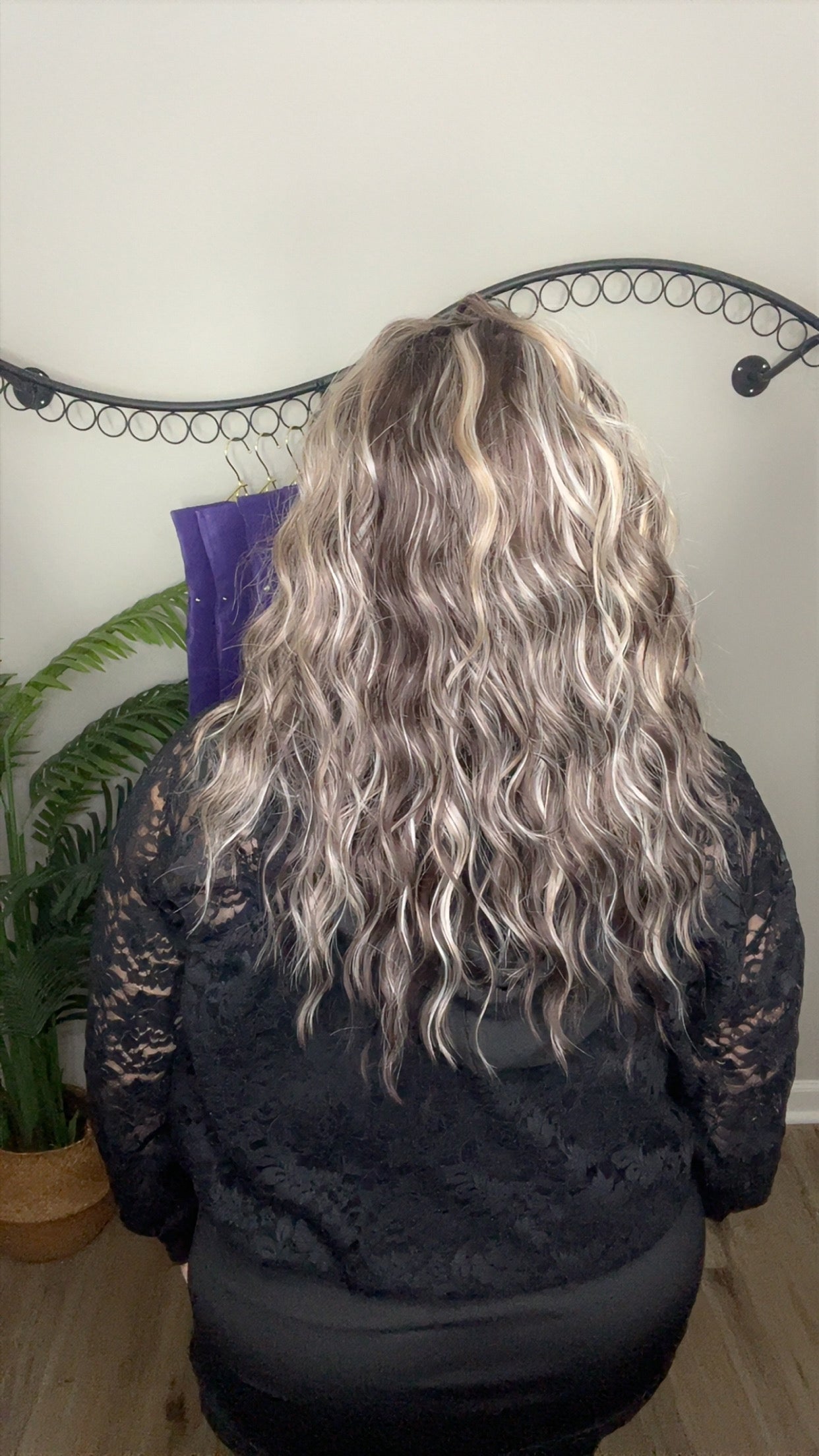 ARIA FROSTED LATTE HS Swiss Luxe WIG LW3 AC1