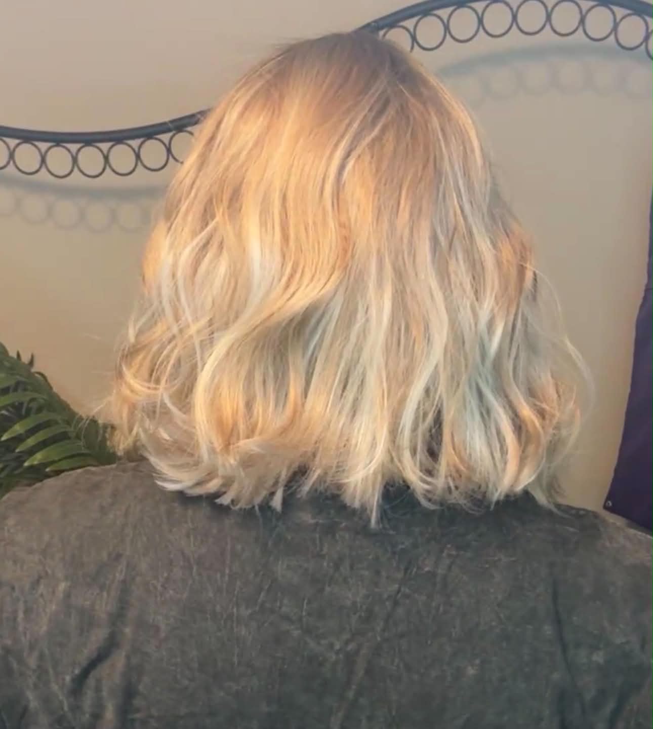 DESTINY HONEY BLONDE HS BETTER THAN BASIC MACHINE CAP WIG LW3-AC1