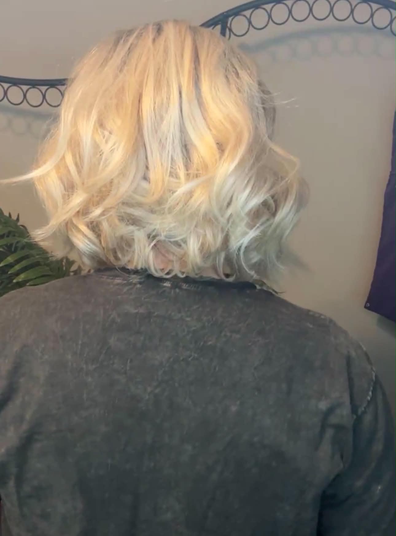 NOTHING MISSING FULL MONOFILAMENT BETTER THAN BASIC WIG LW3-AC1