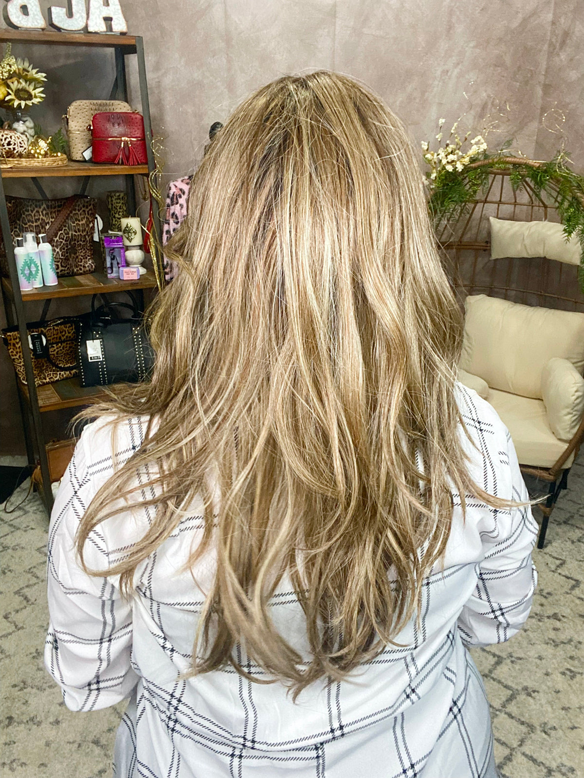 FINLEY SEDUCTION BLONDE HS PARTIAL MONO LUXURY WIG LW4