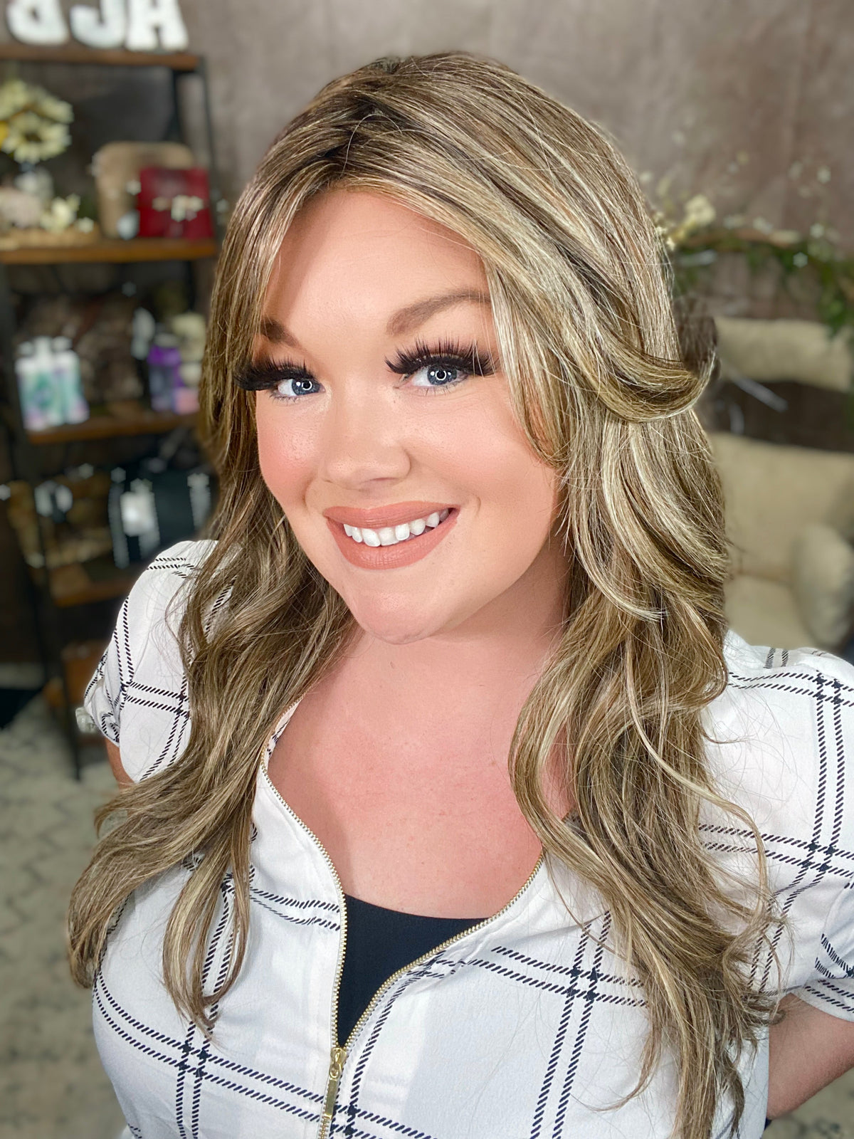 FINLEY SEDUCTION BLONDE HS PARTIAL MONO LUXURY WIG LW4