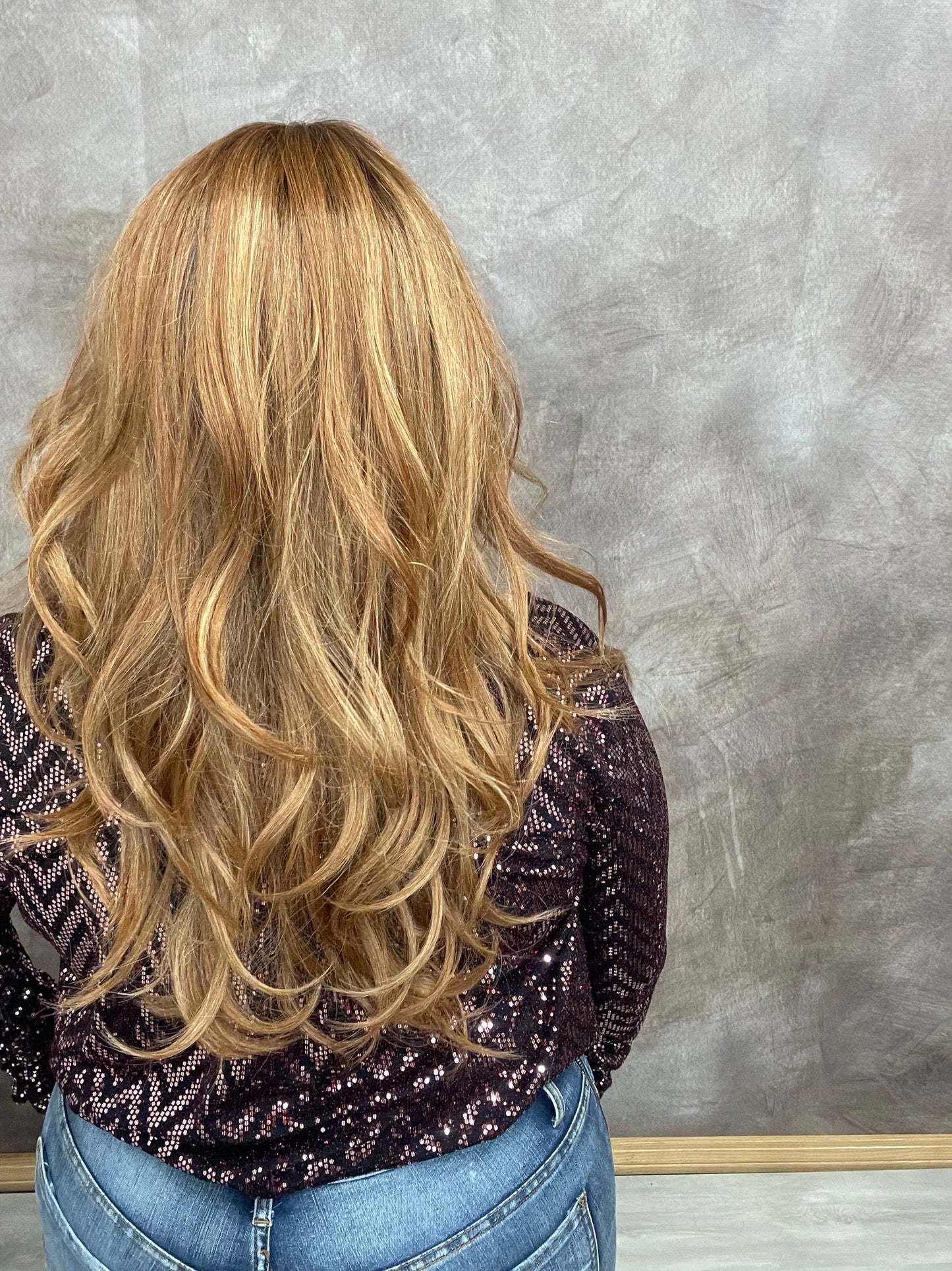 Finley 28" Butterscotch HS Standard Luxury Wig LW3-AC1